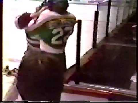 Bob Probert vs Ken Baumgartner in the penalty box