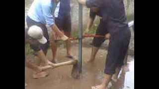 preview picture of video 'Praktek Membuat Sumur Bor'