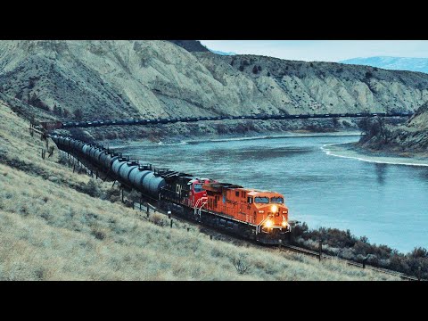 Canadian Trains In The Thompson Canyon, BCRAIL, Special Orange CP Hapag Lloyd Unit and Wildlife!
