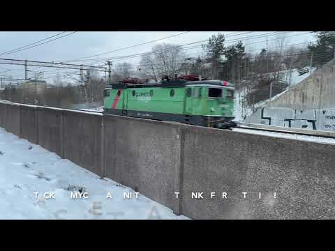 Svenska Tåg som Tutar Del 3 🚆 | Swedish Trains Honking Compilation