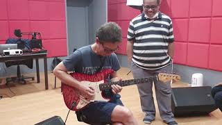 Download lagu hillary ang mengetes gitarnya mp3 Download lagu hillary ang mengetes gitarnya mp3