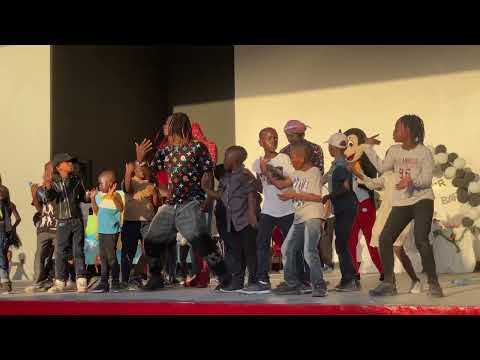 Alex danseur ❣️ danse avec les enfants