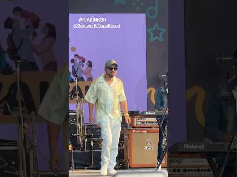 Raat Bityo .. Live!! #nabinkbhattarai #music #acousticrock #cover #musicgenre #love #rockmusic