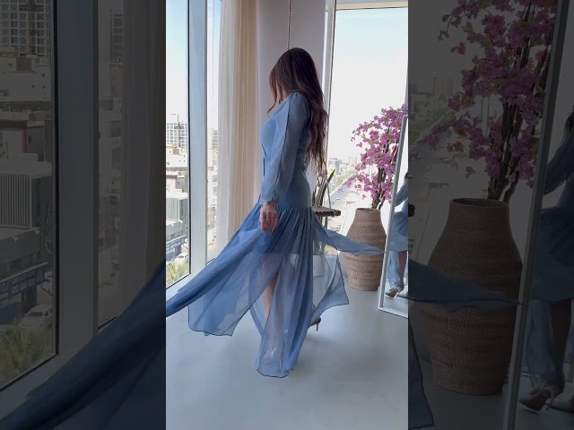 فستان سهرة شيفون حرير مع خطوط كرستال وقصة كسرات من الأسفل طبقات