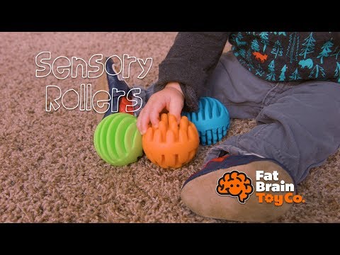 Видео обзор Прорізувач-брязкальце «Сенсорні кулі» Sensory Rollers, 3 шт., Fat Brain Toys