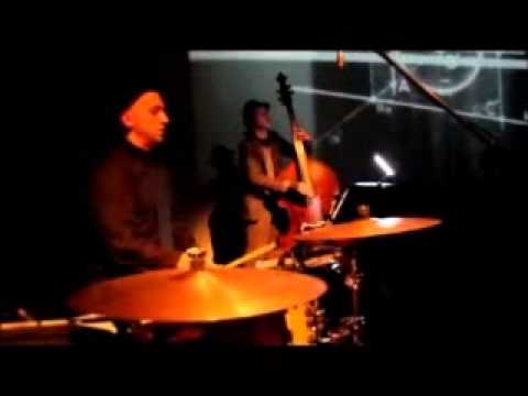 The Jazz Statues - Inside the sphere...