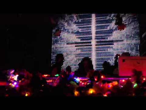 Bella saris @ club space