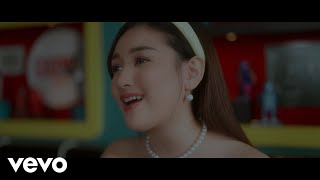 Download lagu Meiska - Badut mp3 Download lagu Meiska - Badut mp3