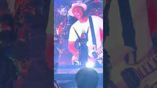 Download lagu BABYMETAL 🎧: 05-METALI!! 🦊 (Manila) 🇵🇭((Kami Band Solos // ft: Tom Morello #BABYMETALinMANILA #BABY mp3