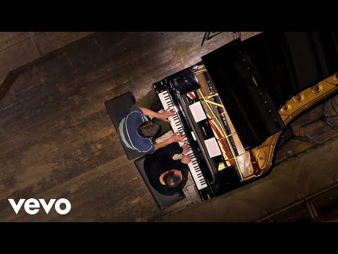 Igor Levit, Christian Thielemann - Brahms: Waltz in A Major, Op. 39 No. 15 (4-Hand version)