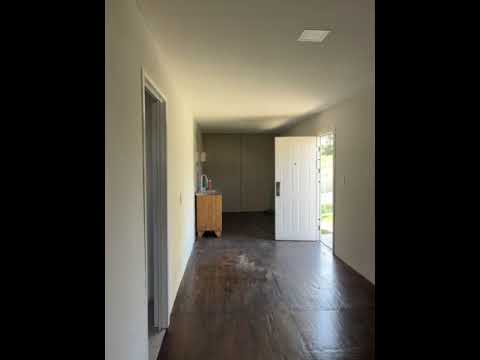 Video de YouTube - Casas De 1 Dormitorio,  Próximo A Zona Comercial . Lagomar