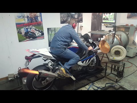 2012 BMW S1000RR spitting flames on dyno
