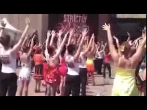 Harrison Craig at Strictly Sydney: singing 'Love Is In The Air' (live in full)