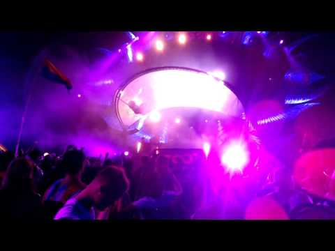 DJ Coone at Q Dance Stage TomorrowWorld 2015 Day 1