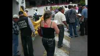 preview picture of video 'PROTESTA DE TRABAJADORES DE SINTHOL'
