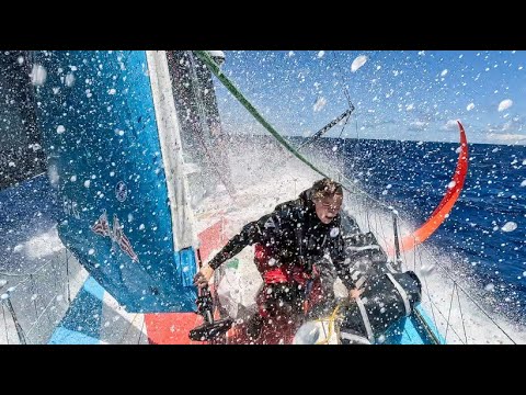 Orkanböen bis zu 40 Knoten: Schwere See beim Ocean Race