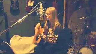 Amanda Seyfried l&#39;il Red Riding Hood