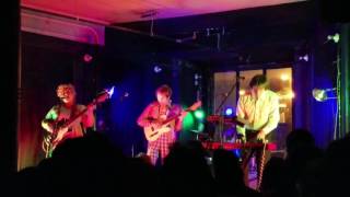 Shannon and the Clams - How Long (Live)