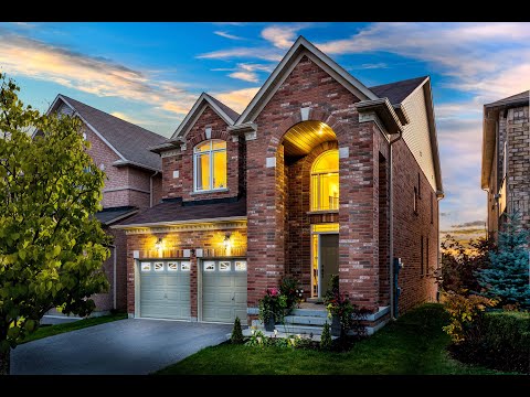 Cinematic Real Estate Video of 8 Old Field Crescent, East Gwillimbury, Ontario