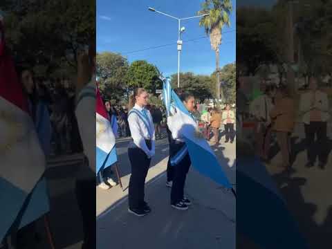 Desfile 20 de junio en Las Varillas