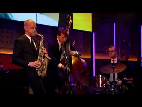 BRUUT! - Scott (Live @ DWDD, 13-04-2015)