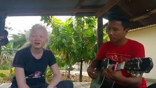 Download lagu Suara emas bule minang dan pria padang cover tangih jatuah kadalam mp3 Download lagu Suara emas bule minang dan pria padang cover tangih jatuah kadalam mp3