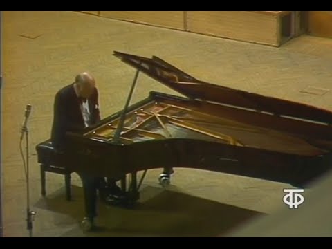 Sviatoslav Richter plays Beethoven Piano Sonata no. 9, op. 14 no. 1 - video 1976