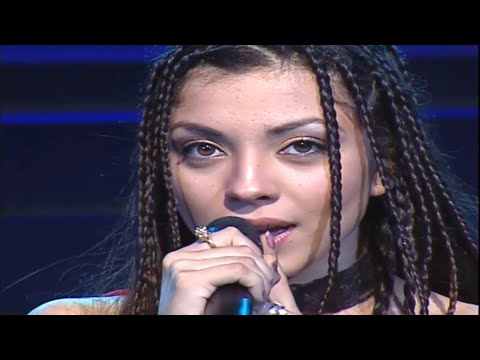 Monserrat Bustamante y Mª Jimena Pereyra - Hijo De La Luna (Rojo 2003)