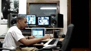 Q-red On The Track - Making Beats