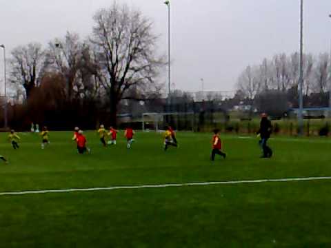 Pelé Graaf Willem Eerste wedstrijd F13 van Graaf Willem