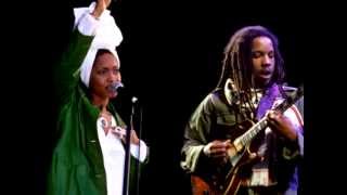 Erykah Badu In Love WIth You feat. Stephen Marley