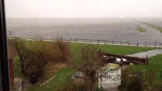 preview picture of video 'Orkantief Xaver drückt Wasser der Nordsee auf die Hallig Hooge 2'