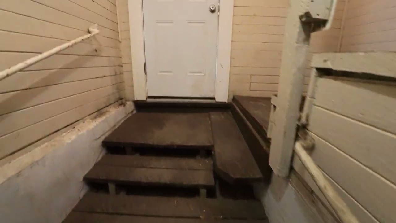Video Tour Thumbnail