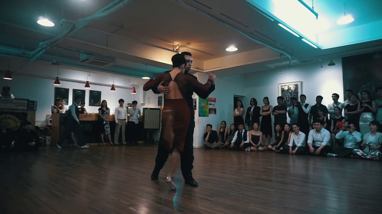 Clarisa Aragon y Jonathan Saavedra #1 @Tangueria, Seoul, Korea, June 2018