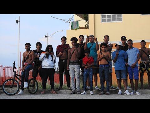 YoungMalii - Tetero (Official Music Video)