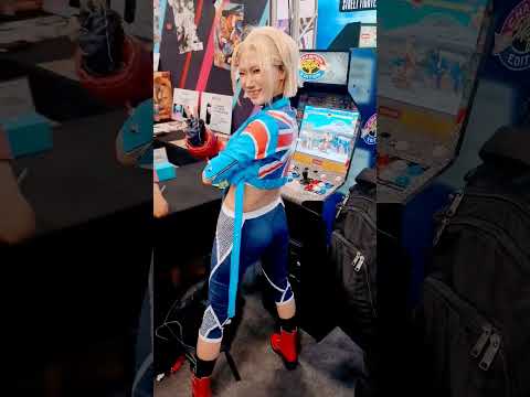 Cammy & Chun-Li Cosplayers Challenge Arcade1Up Street Fighter 2 HS-5 Deluxe!