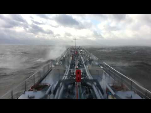 Storm op Markermeer mtsTyphoon op markermeer 28-10-2013