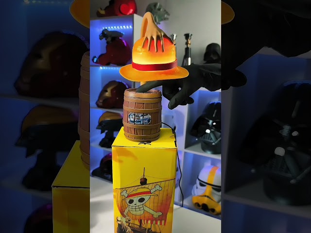 Vídeo relacionado con Paladone One Piece Lámpara led caja luminosa con logo, licencia oficial del anime de Netflix, regalo de los Sombrero de Paja para fans de la cultura pop, decoración para el hogar con pilas