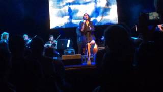 Bebiendo a sorbos- Elena Gadel