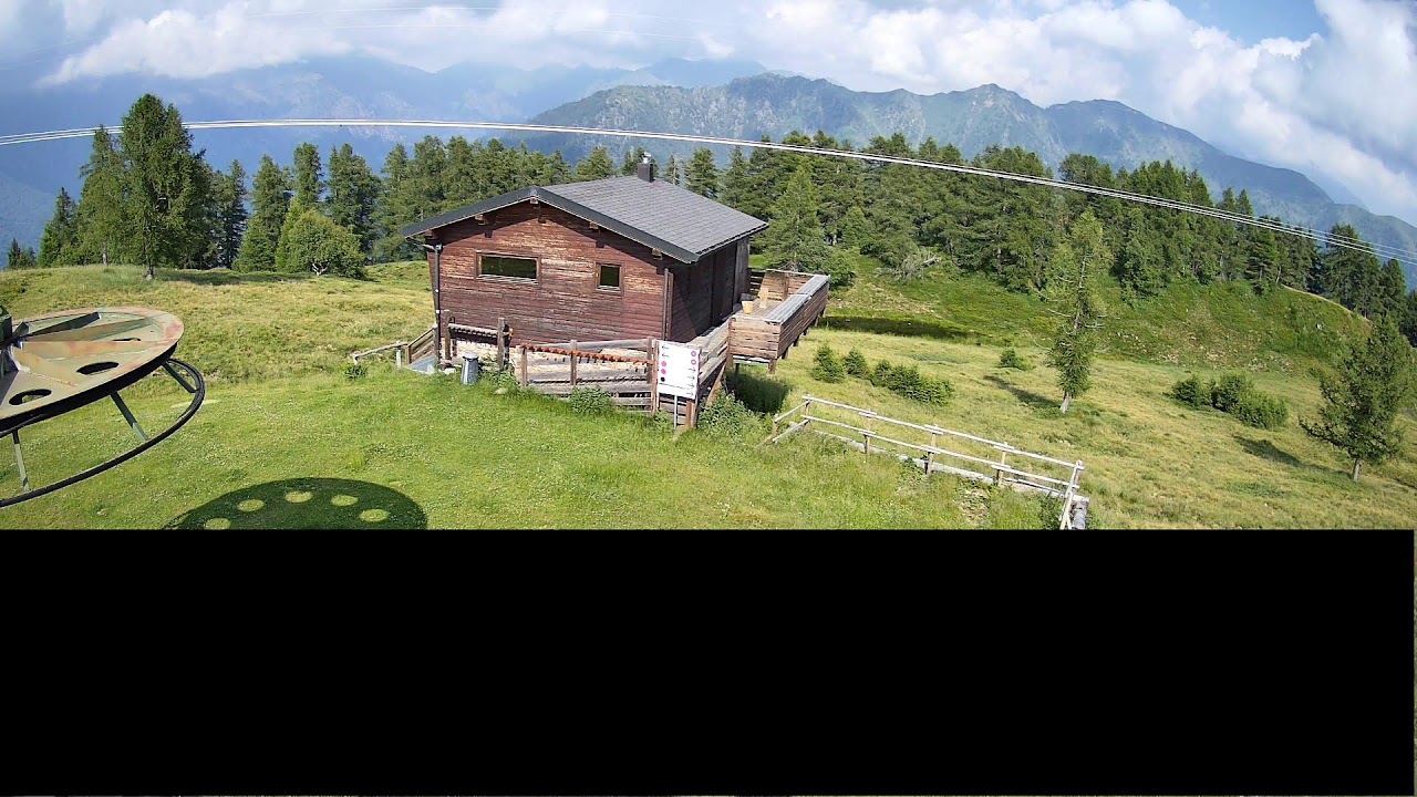 Live webcam view of Chalet Alpino de Cima del Laghetto