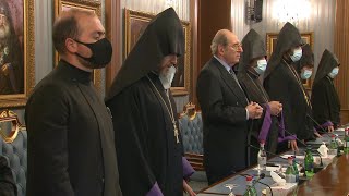 Գերագույն հոգեւոր խորհրդի նիստերը շարունակվում են