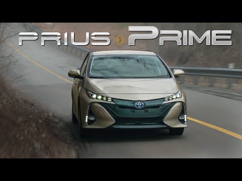 External Review Video zQfZYDZJ00g for Toyota Prius Prime 2 (XW50) Hatchback (2017)