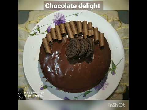 Vanilla cake with Chocolate, waffle & Oreo #chocolatecake #chocolates #baking #cakedecorating #cakes