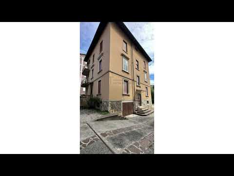 Bergamo Borgo Santa Caterina palazzina indipendente.