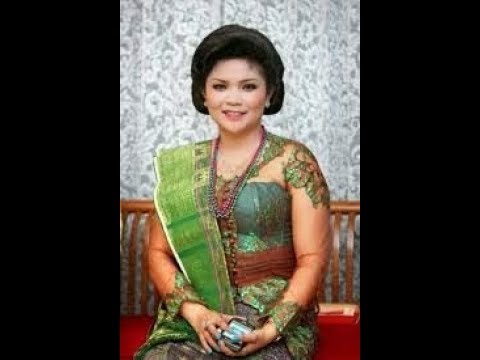 Layang-layang Peltep Voc. Anita Br Sembiring (LIVE KERJATAHUN JUHAR 2015 )