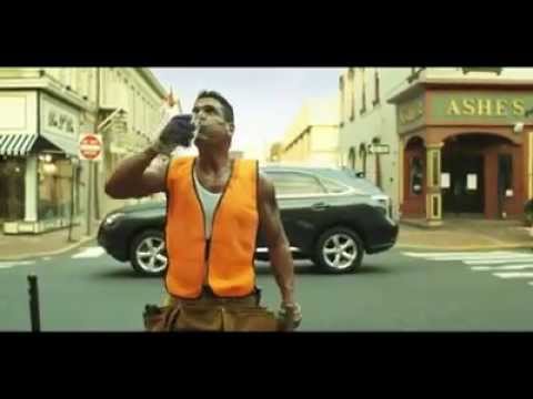 İyilik bumerang gibidir. Mutlaka size geri döner.