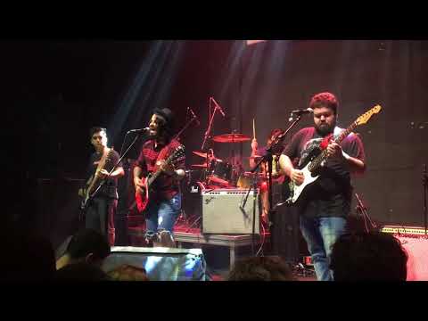 Delittus - Se te faz feliz - ao vivo em SP - Teatro Mars