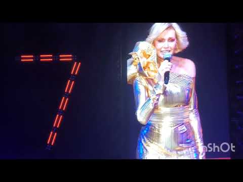 Helena 77 - celý koncert - O2 - 4.2. 023