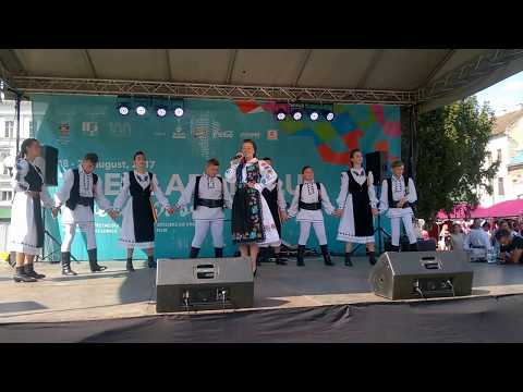 ZILELE ARADULUI 2017 PIATA AVRAM IANCU - MARIA MIHIT -  OCHI ALBASTRI AI MAI BADE