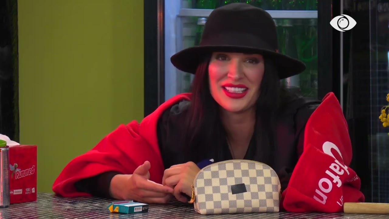 “Dhe hallva mu shndërrua në tortë”/ Batuta mes Ilnisës dhe Erjolës në oborr